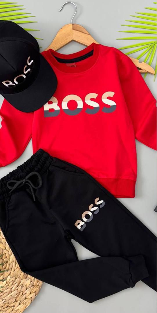  Dolce & Gabbana. 