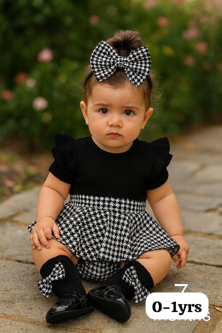 3-piece fashion outfit set. 